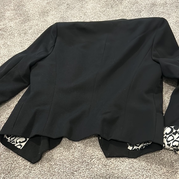 Heart 💜 Blazer - Picture 6 of 6